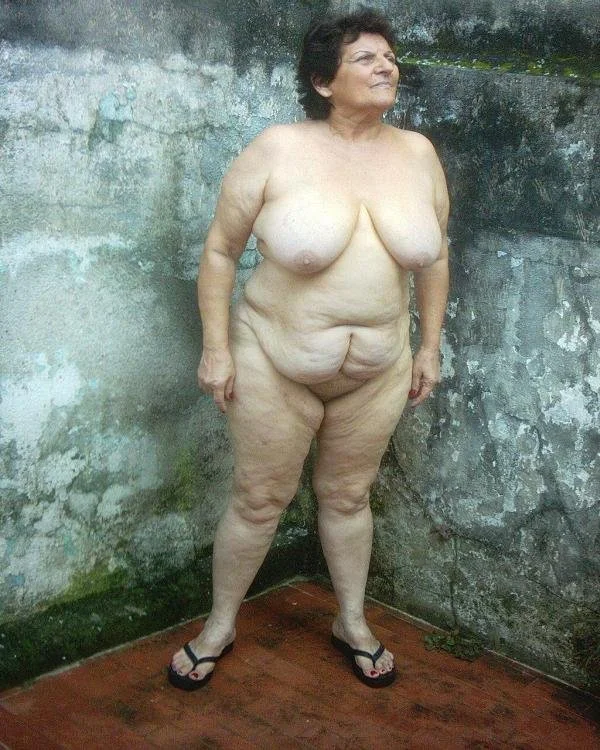 Mais da esposa gorda do amigo - Velha coroa main image