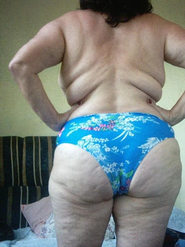 Mais da esposa gorda do amigo - Velha coroa image 4