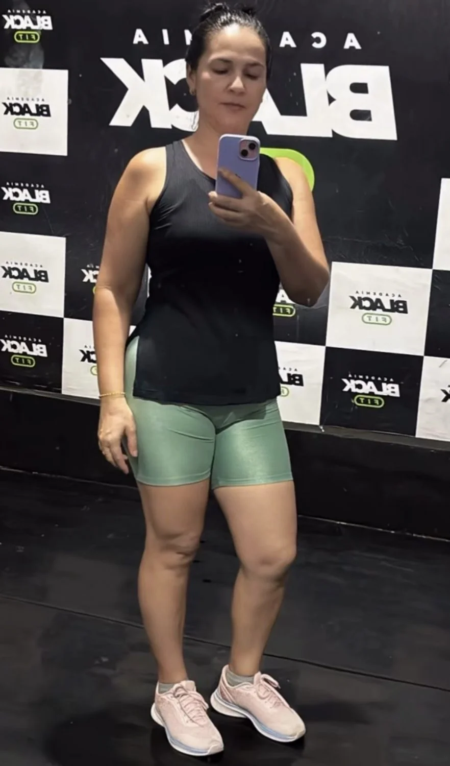 Coroa safada image 2