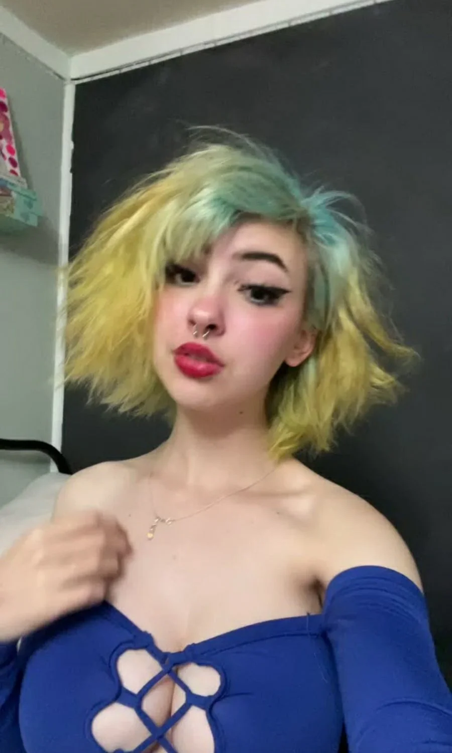 Tinder girl went crazy🤤 main image