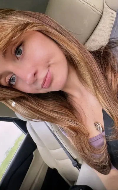 Cute American teen Emma cover image