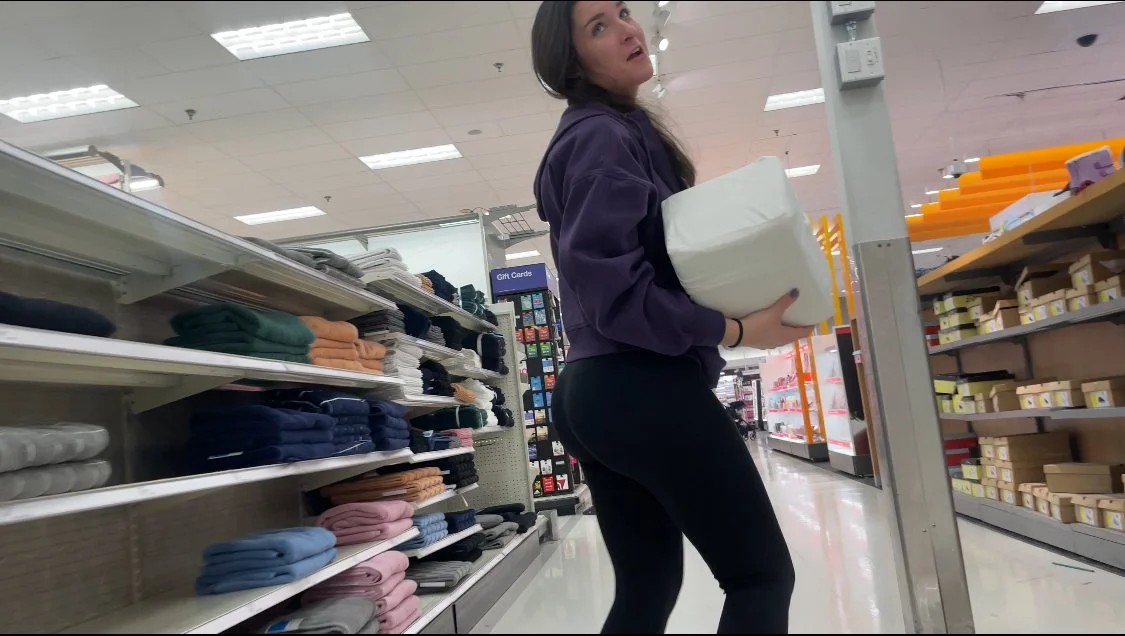 Sexy white bubble booty slut stalk main image