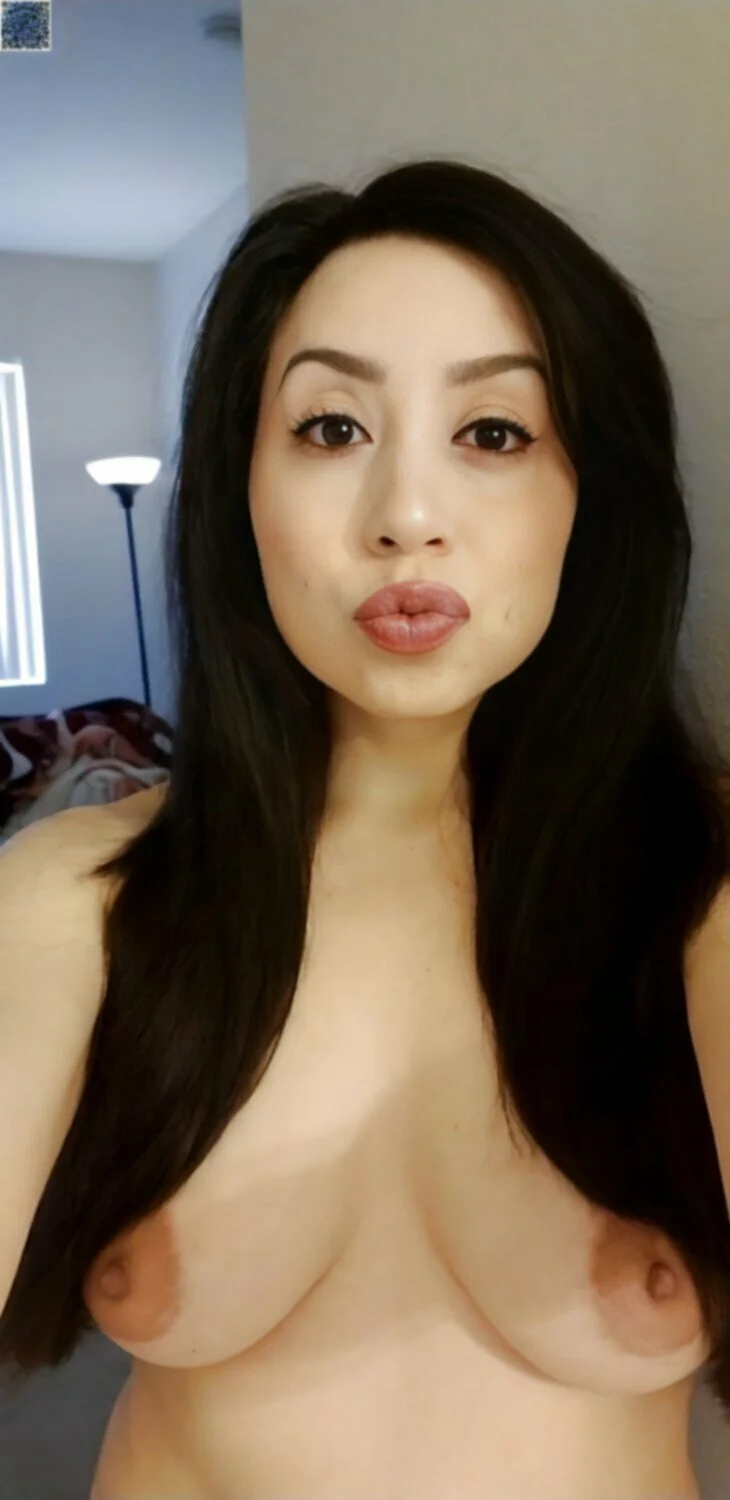 Sexy milf ready to be shared image 25
