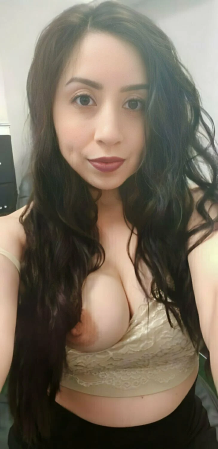 Sexy milf ready to be shared image 42