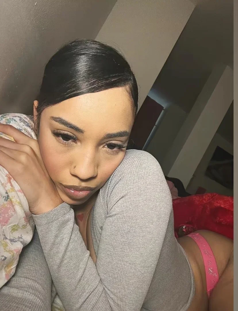 Oddyytoohottyy 11 image 4