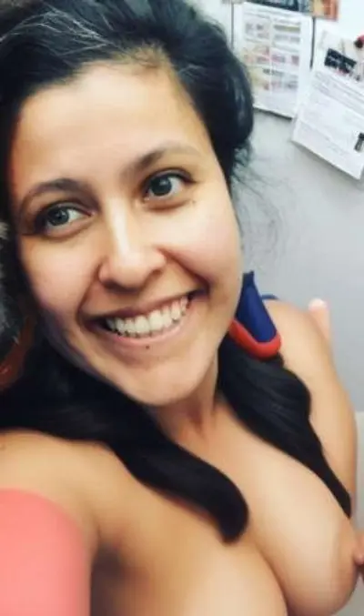 Se llama Ruby Bernal es de Chile🇨🇱 y le gusta exhibirse como puta de internet es adicta a la verga cover image