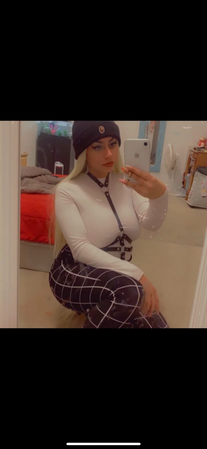 Sexy Latina with big boobs main image