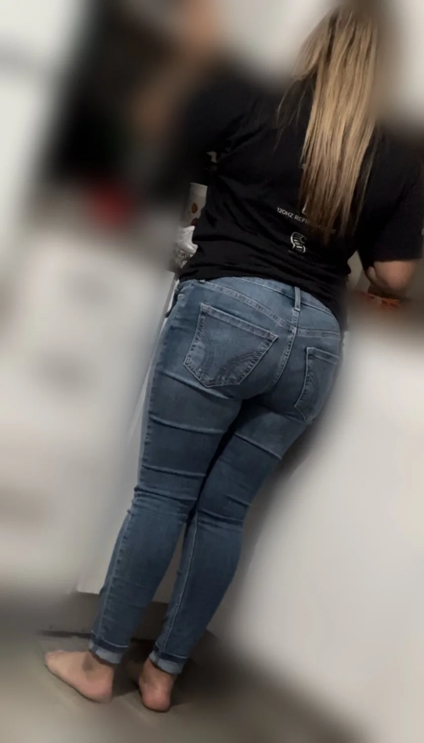 Thick Latina babymomma image 9