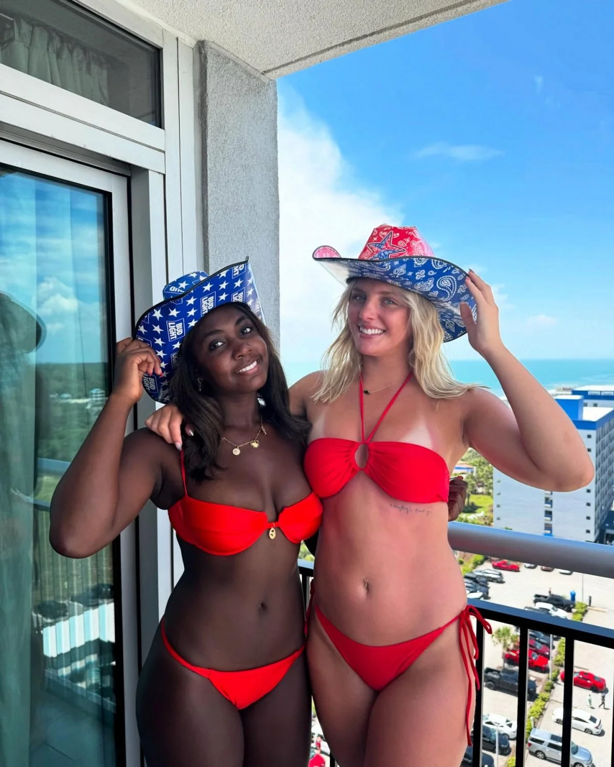 College besties want to share BBC together image 3