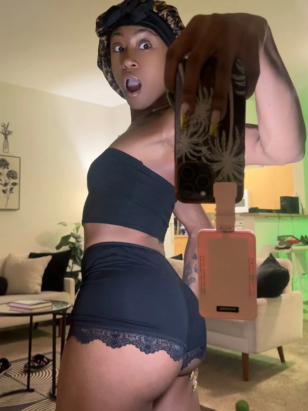 Kwhxte so nutty image 11