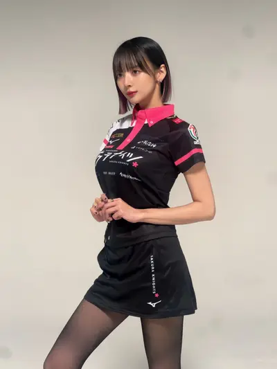 Okada Sayaka(black×pink uniform) cover image