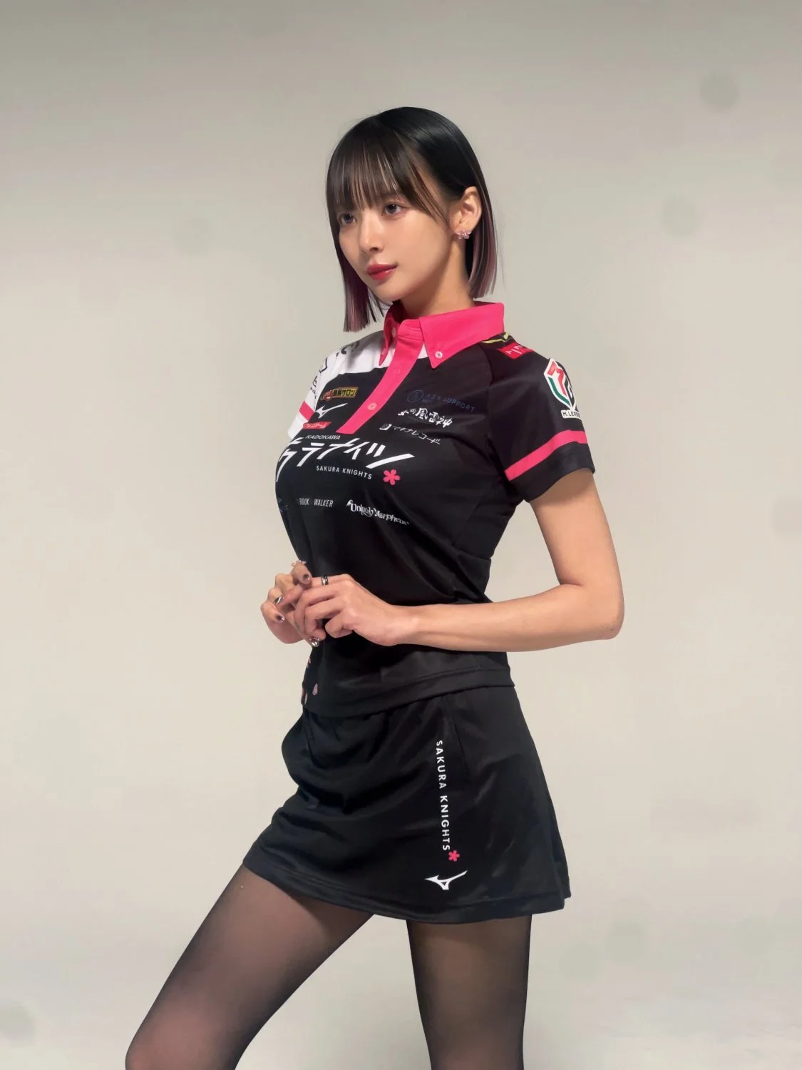Okada Sayaka(black×pink uniform) main image
