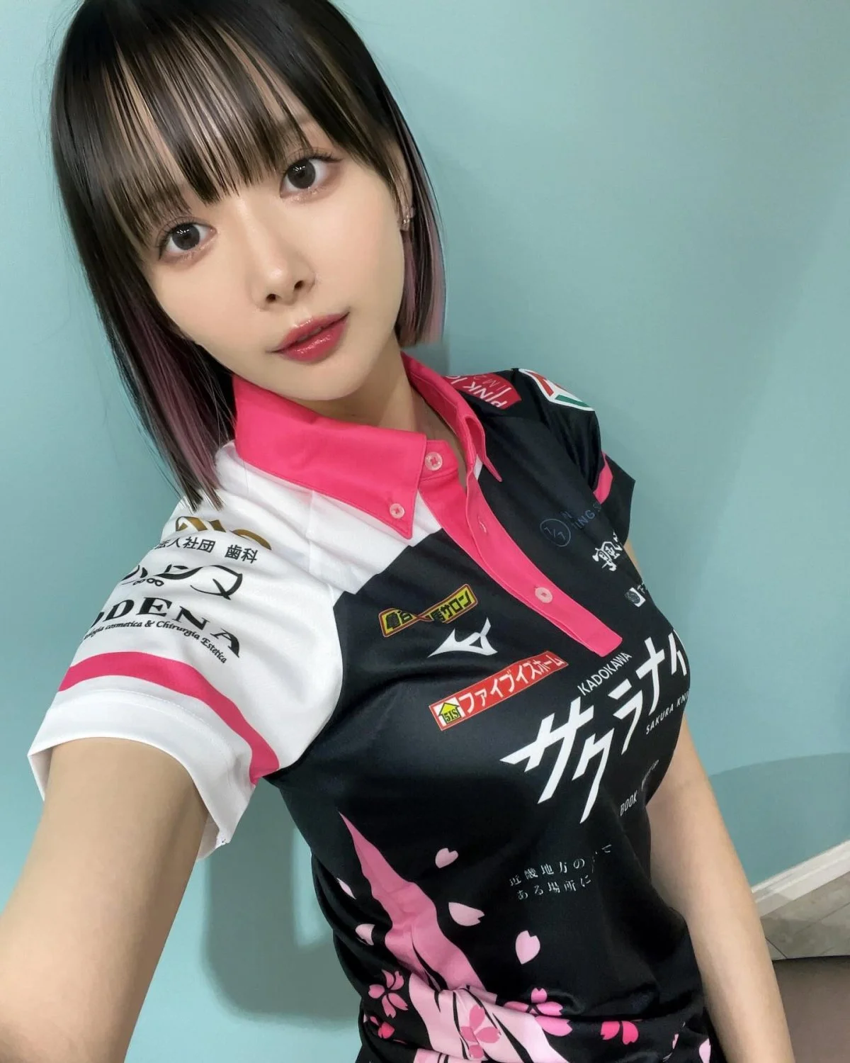 Okada Sayaka(black×pink uniform) image 2