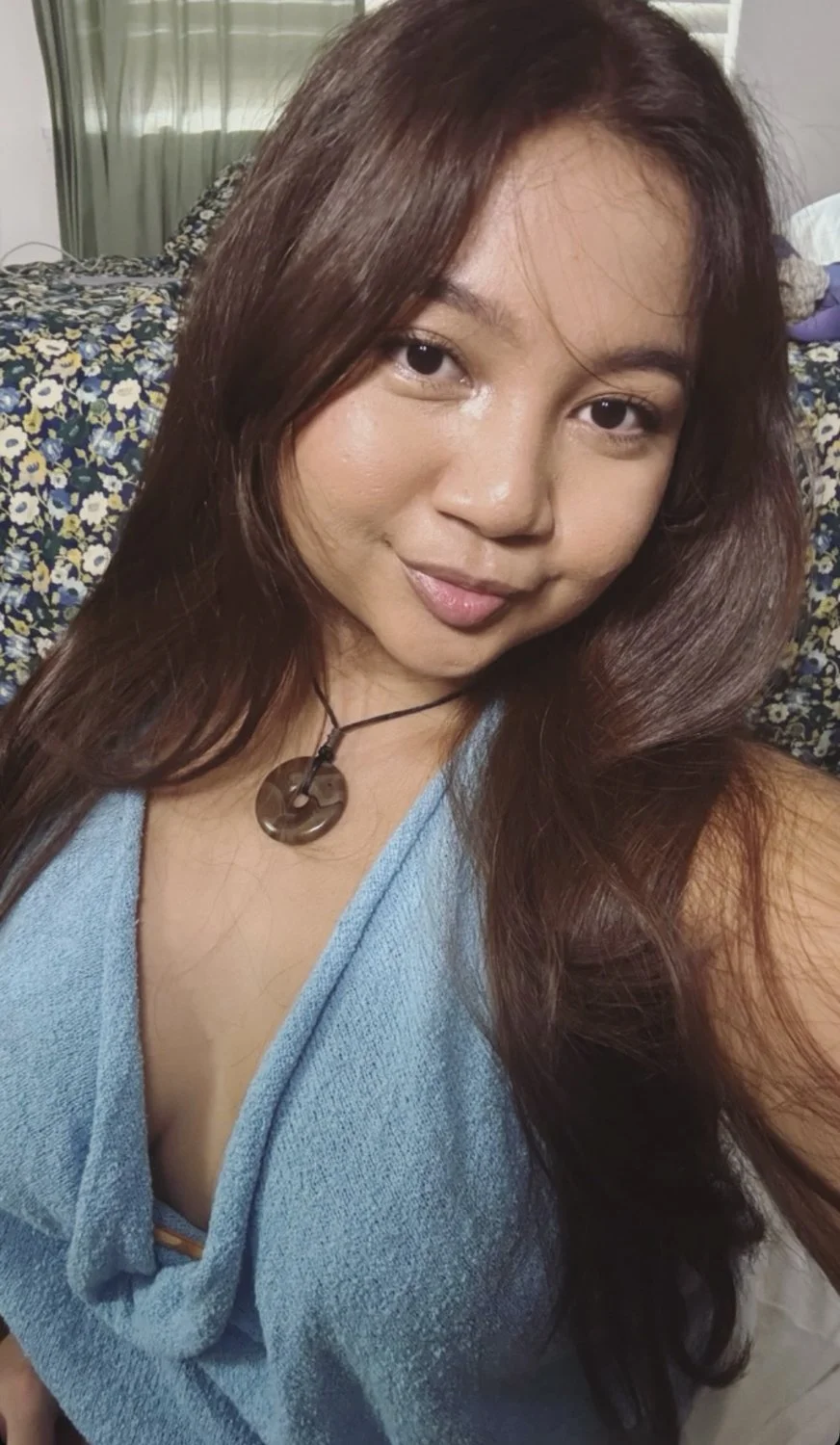 YOUNG THICK FILIPINO GIRL FROM HAWAII image 9