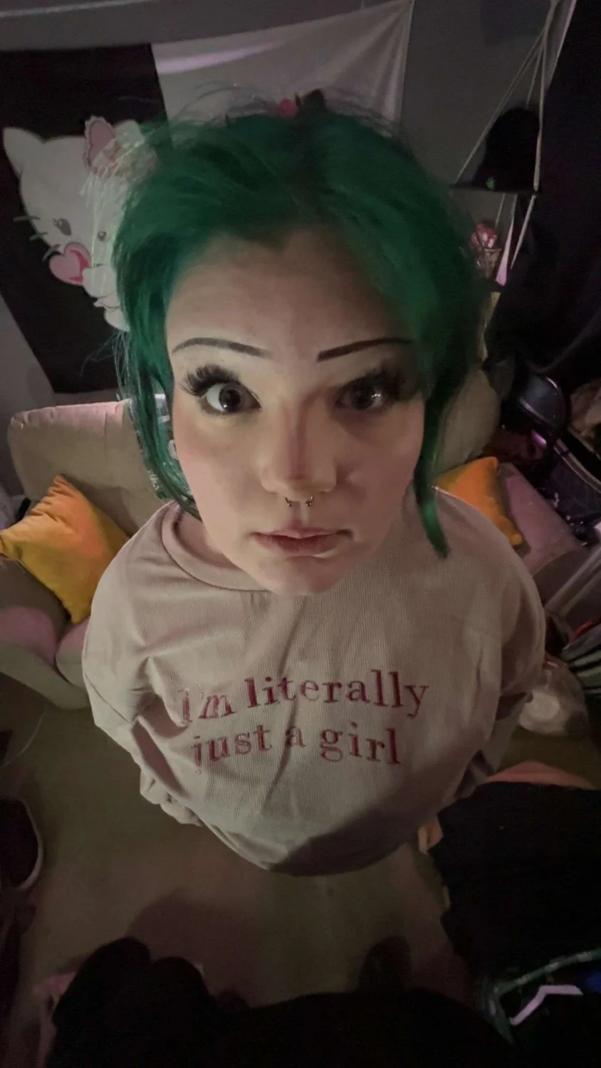 webslut tay gets leaked image 2