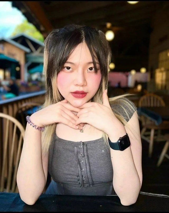 Hot thai girl main image