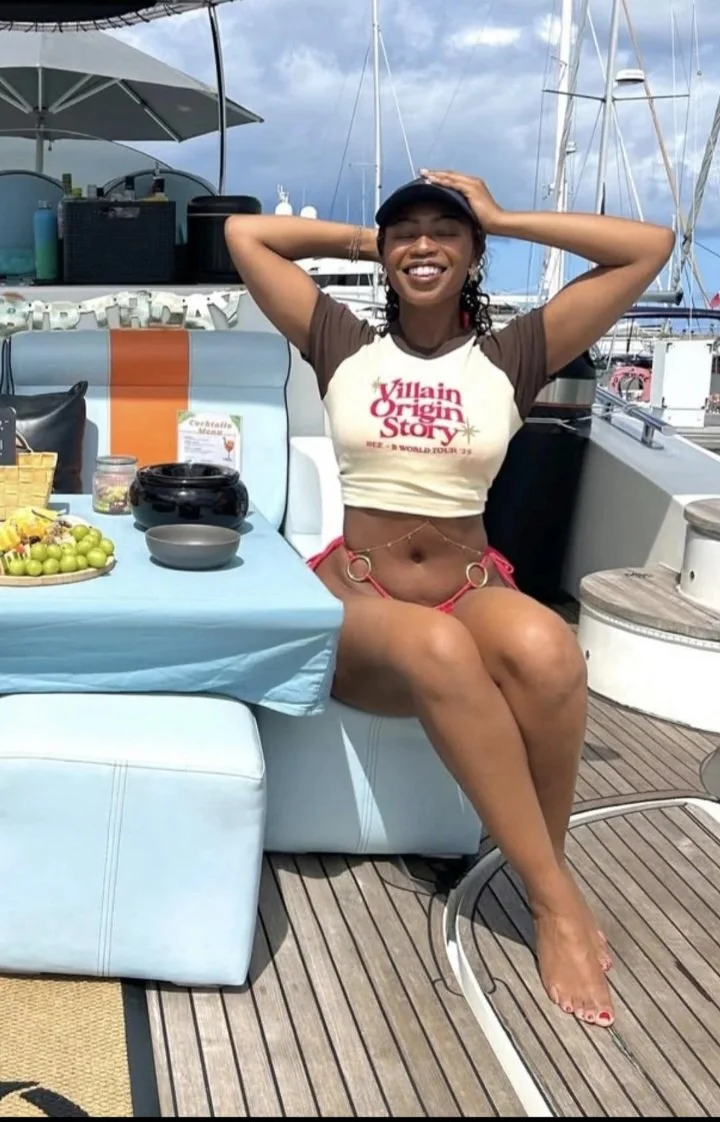 Hailey Kilgore Sexyass image 8