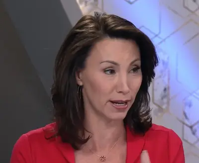 MILF reporter Betsy Kling 3/9 cover image
