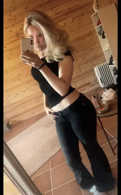 Nice teen tits baddie cover image