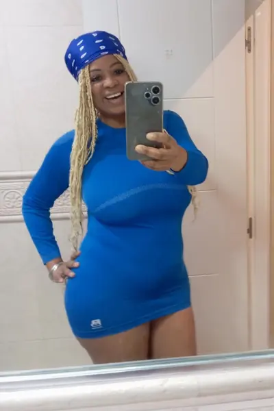 OJALA LES GUSTE MI AMIGA IGUAL DE PUTA QUE YO Y DE ADICTA A LA VERGA COMENTEN SI LES GUSTO cover image
