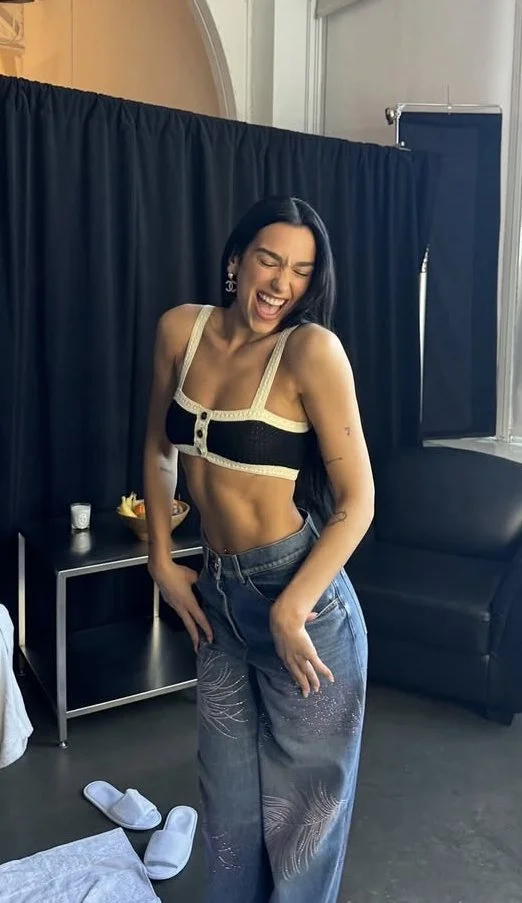 Dua Lipa image 15