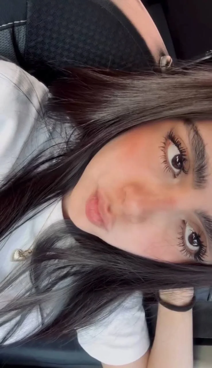 Que les parece la puta novia sumisa que un seguidor me entrego image 6