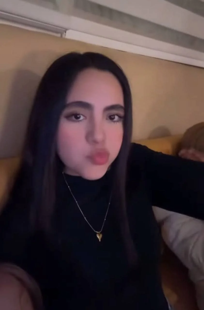 Que les parece la puta novia sumisa que un seguidor me entrego image 7