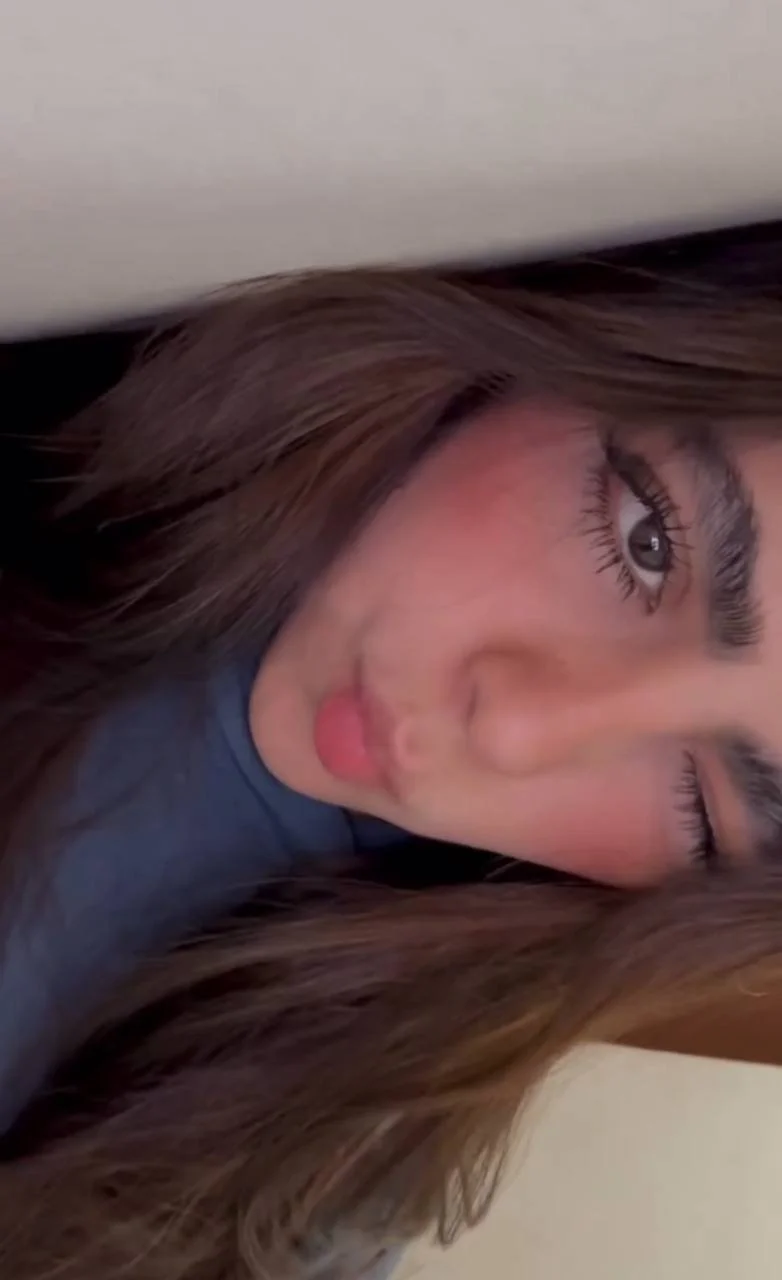 Que les parece la puta novia sumisa que un seguidor me entrego image 9