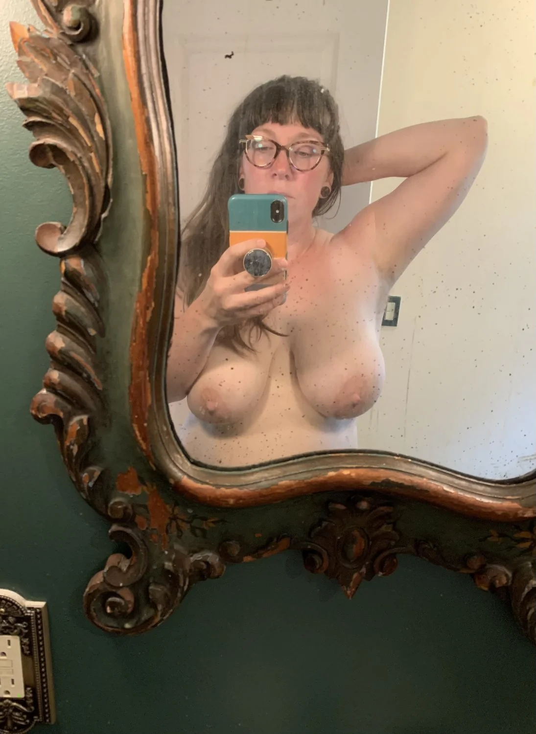 Chubby wife image 9