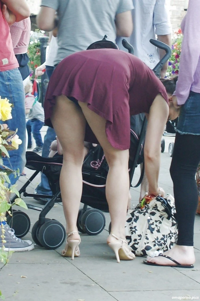 Upskirt 13 image 4