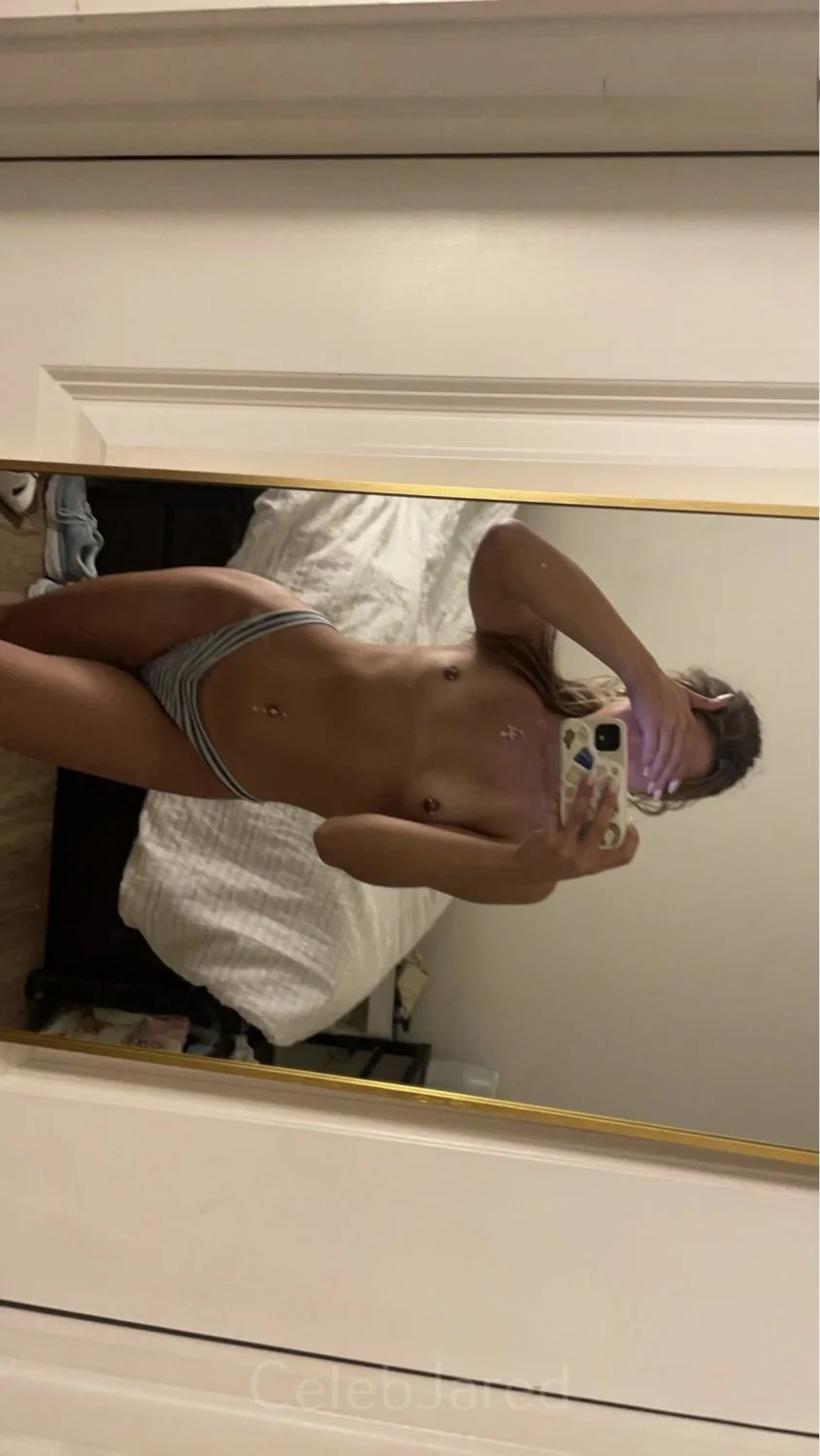 _petite_ 2 image 4