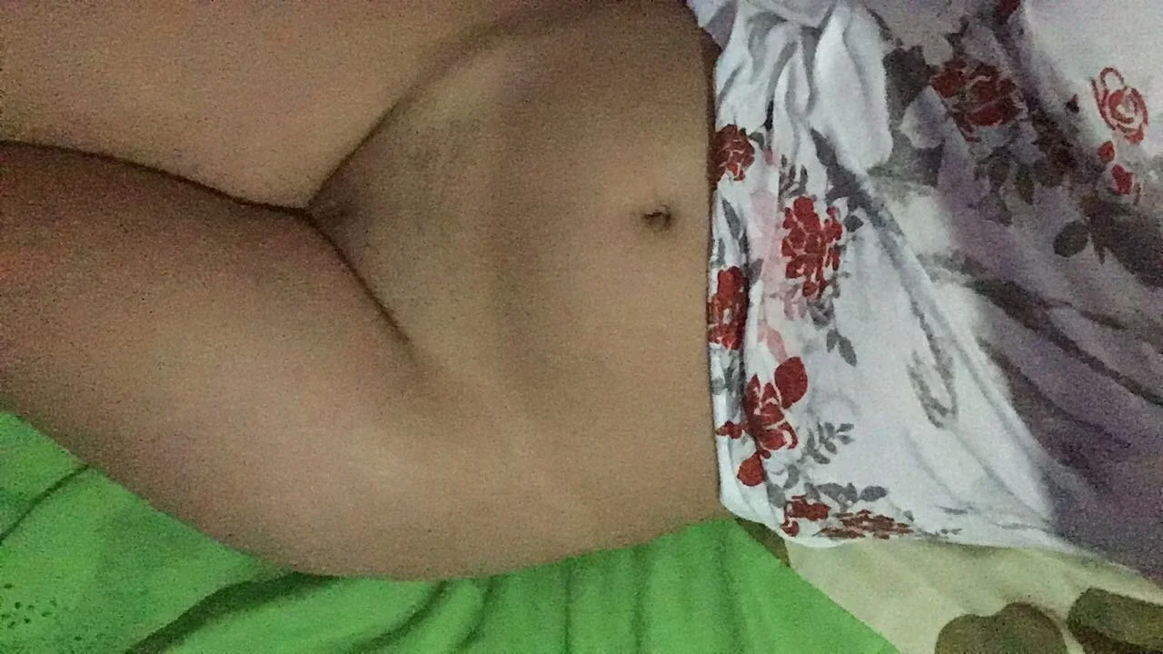Casada gostosa da xoxota linda e bunda grande... corno quer ver macho fudendo ela main image