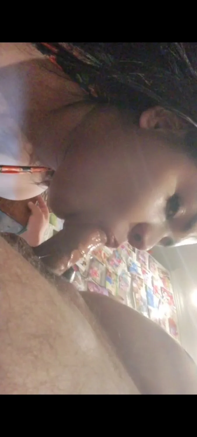 Blowjob morena image 7
