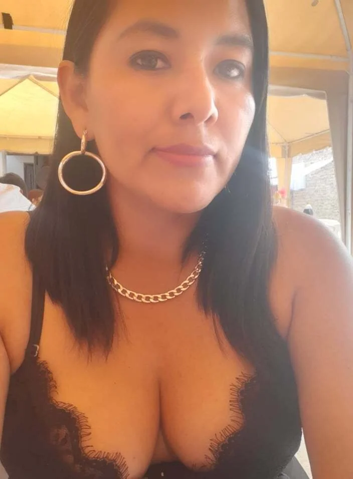 Mi doctora putita envia su pack image 15