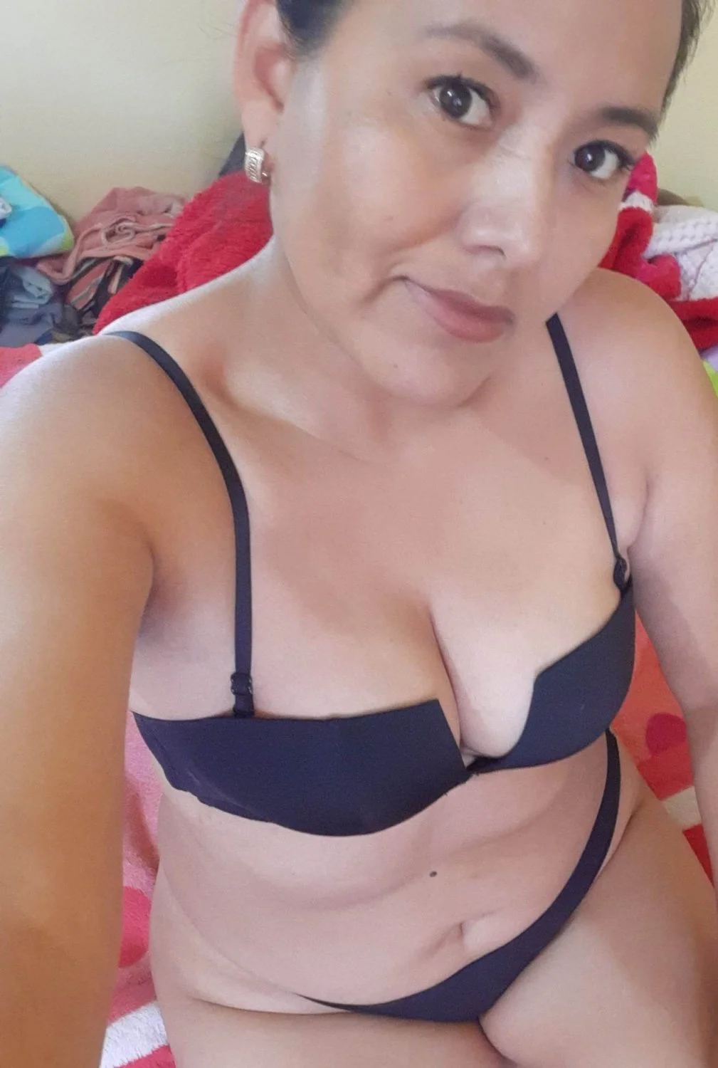 Mi doctora putita envia su pack image 18