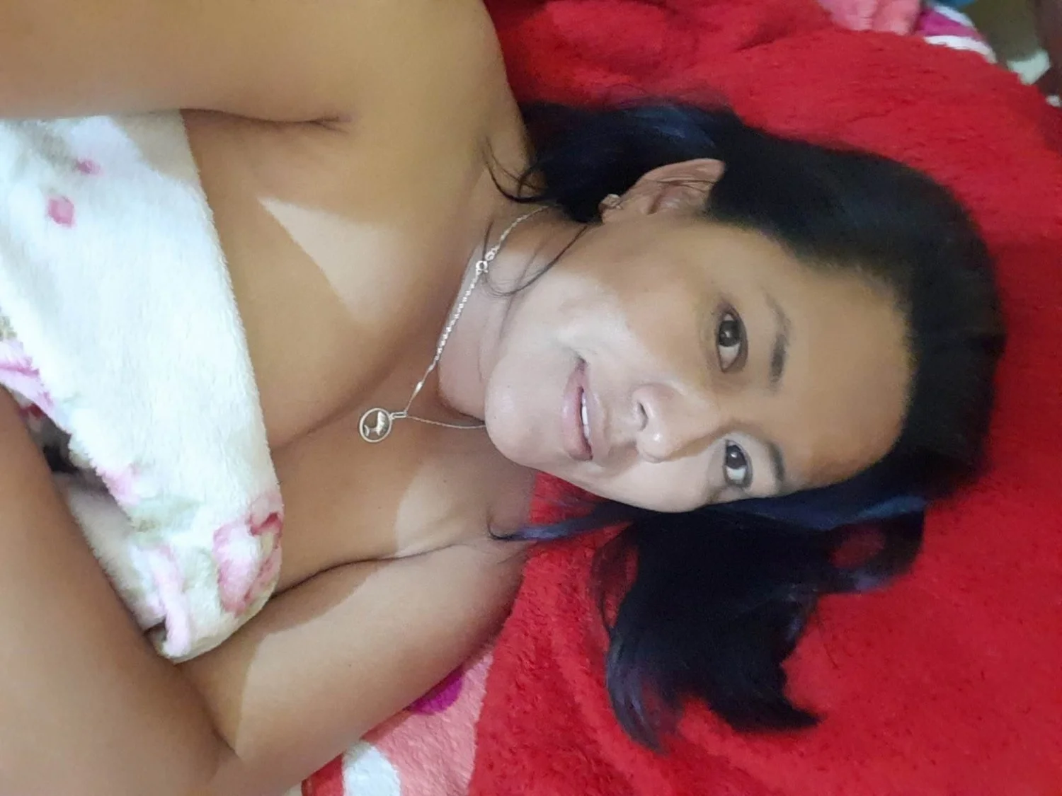 Mi doctora putita envia su pack image 20