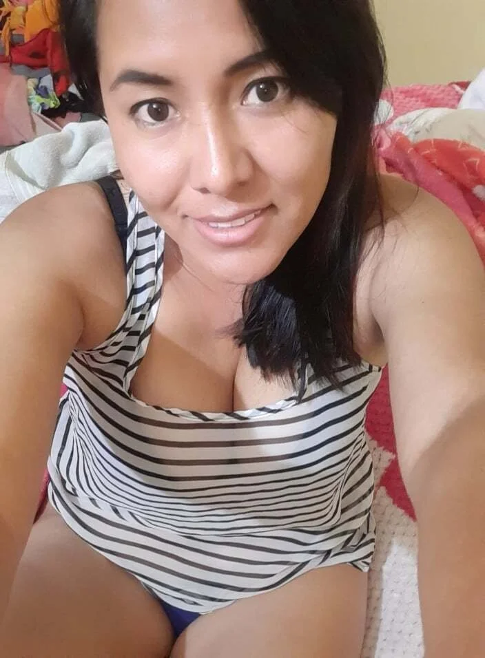 Mi doctora putita envia su pack image 29