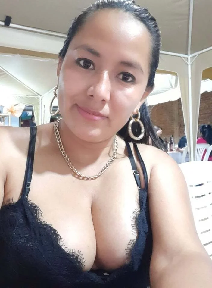 Mi doctora putita envia su pack image 30