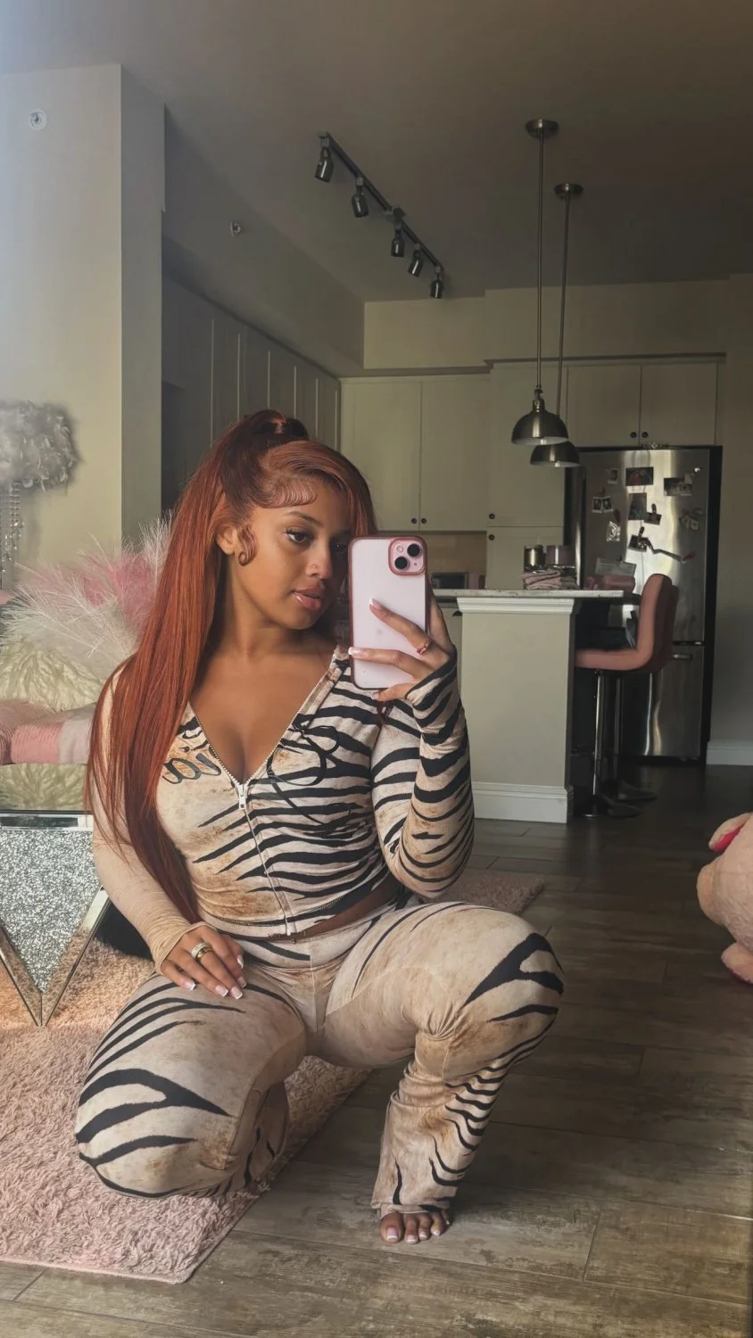 Phat ass TikToker image 2