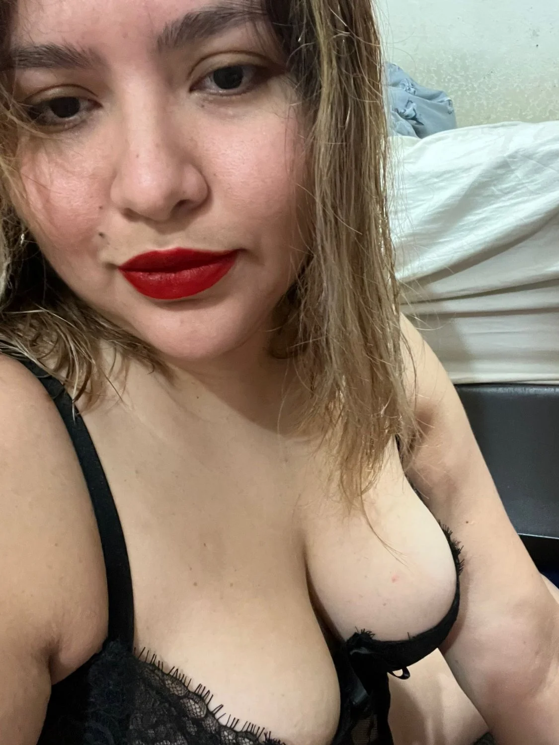 South Texas Slut Wife Ana image 13