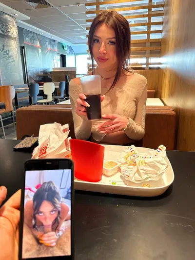 Mulheres que adoram rola e uma putaria cover image