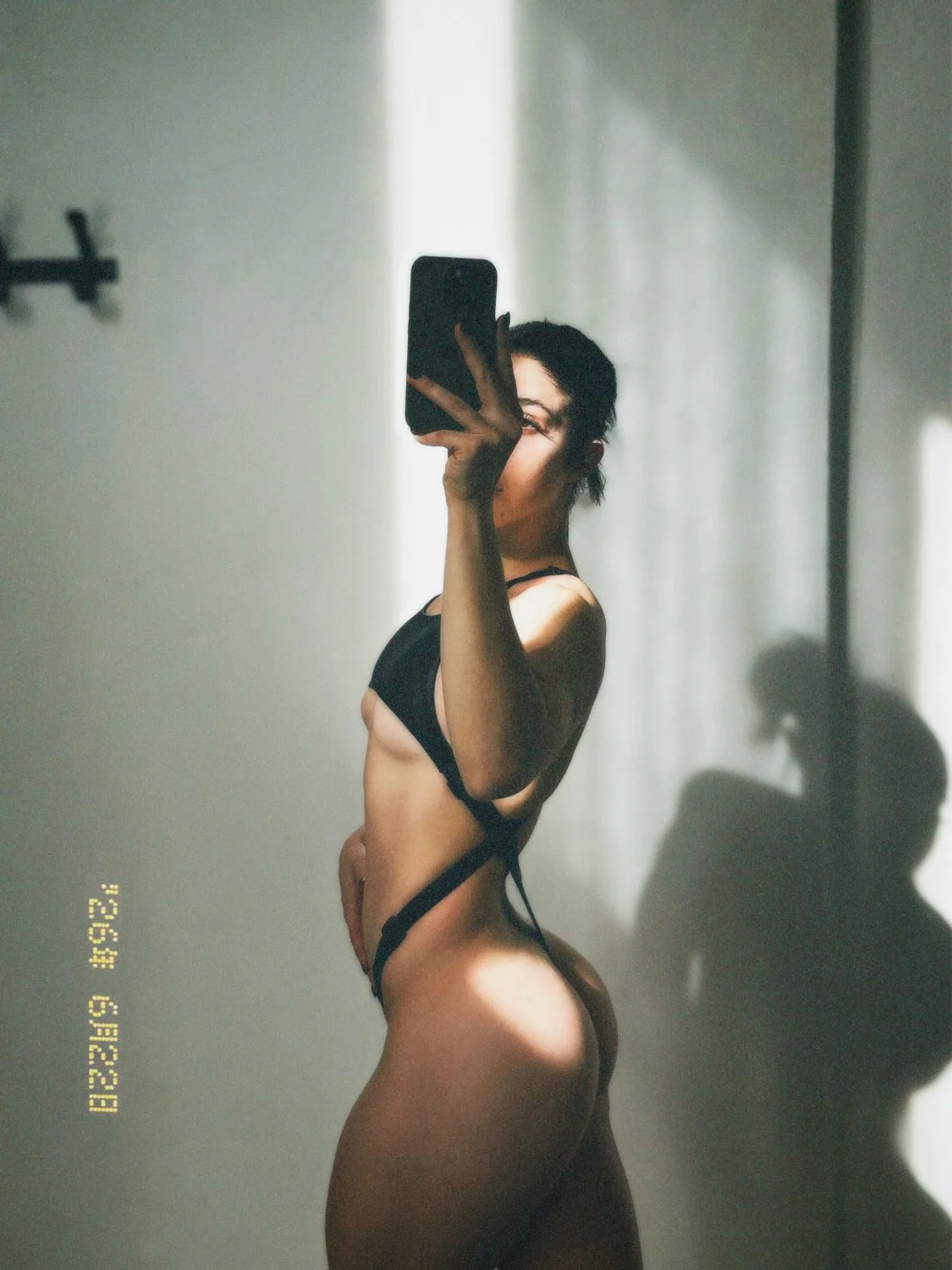 🍑📱 Booty Selfie image 17
