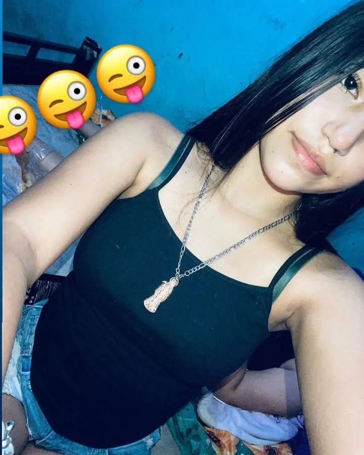 His ex and his gf because why not image 6