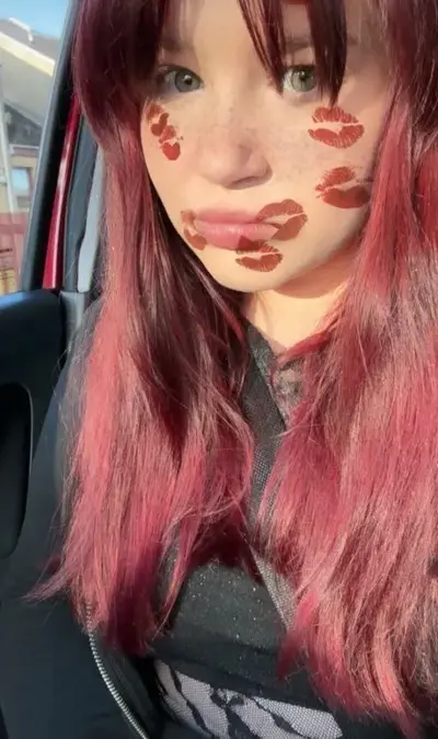 Alt Girl Spreads Her Fat Ass cover image