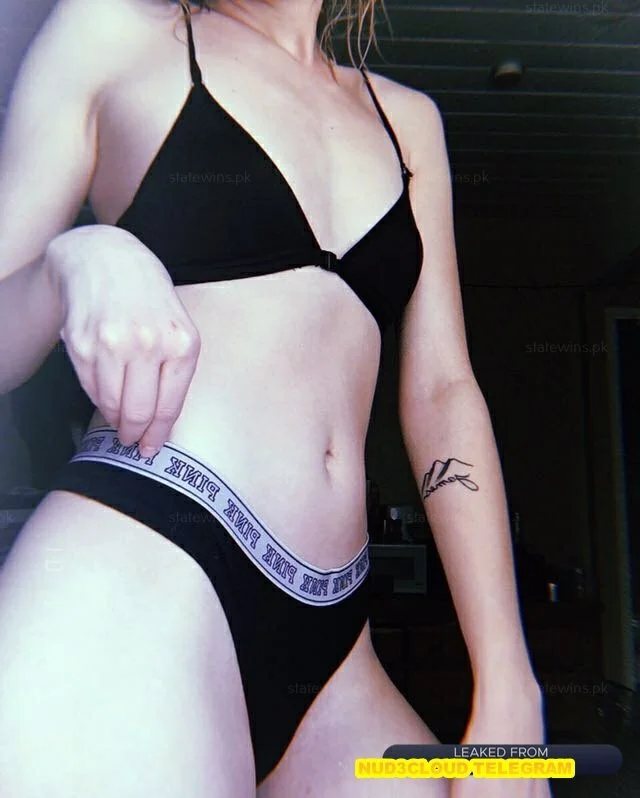Sexy Blonde Teen image 20