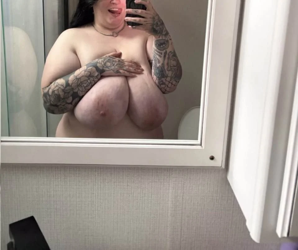 30 yo Ashley got cheated on and became a webslut dm her ex on kik:Sdgtvb image 11