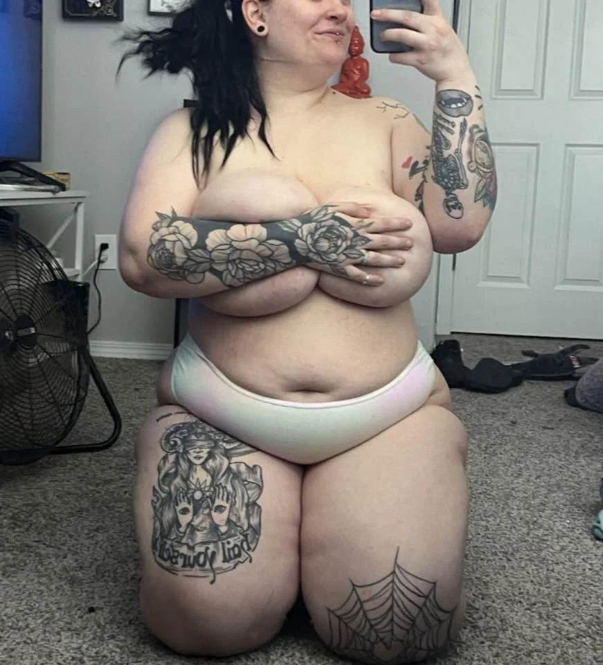 30 yo Ashley got cheated on and became a webslut dm her ex on kik:Sdgtvb image 3