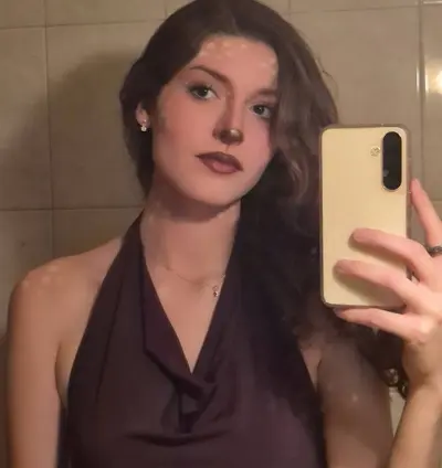 Flaquita Méxicana de 19 años con rico cuerpo y deliciosas tetas cover image