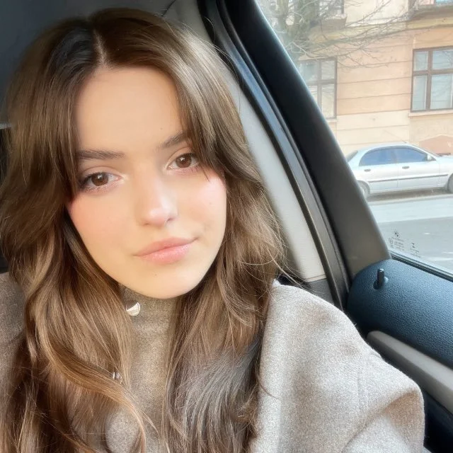 [AI] VID 19 - UKRAINIAN SLUT EVELINA image 2