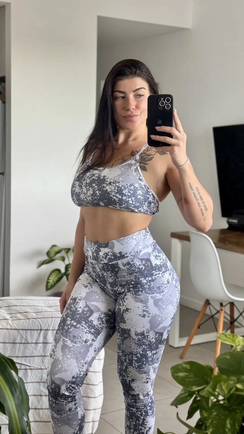 It makes me thirsty to fuck in the gym after my workout image 2